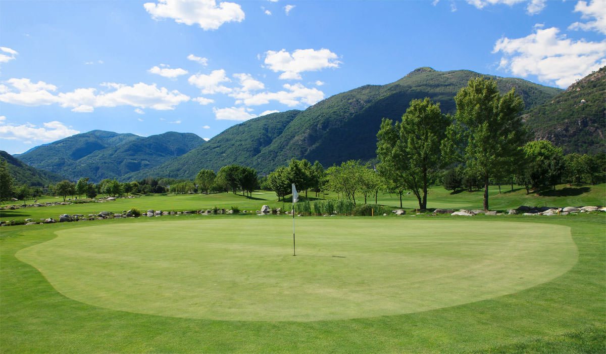 Golf Gerre Losone – Mountain golf under a perfect blue sky