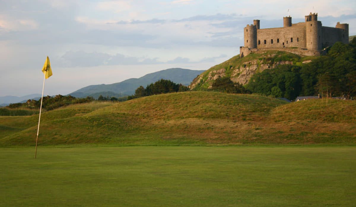 North Wales - Coastal golf with a view and a rich history