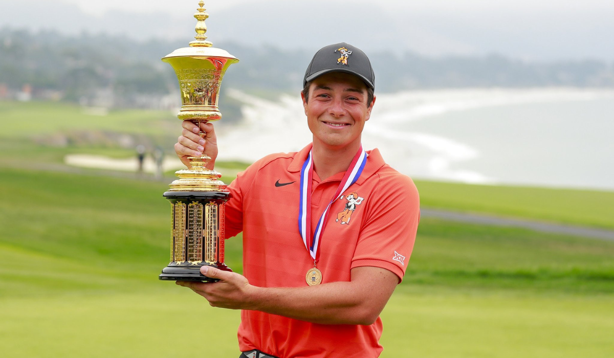  Viktor Hovland with Cup