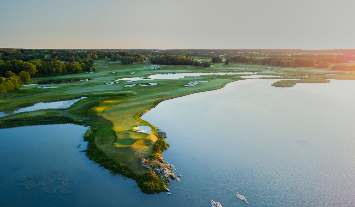 Bro Hof Slott Golf Course