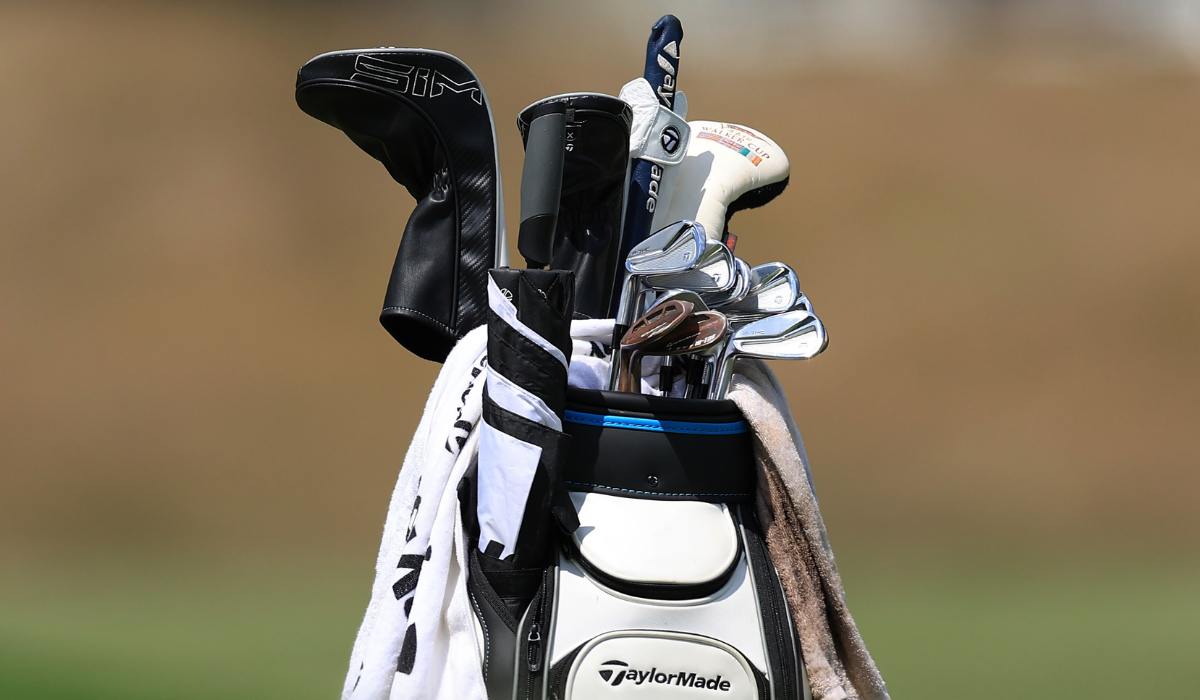 Golf Bag with Standard Clubs