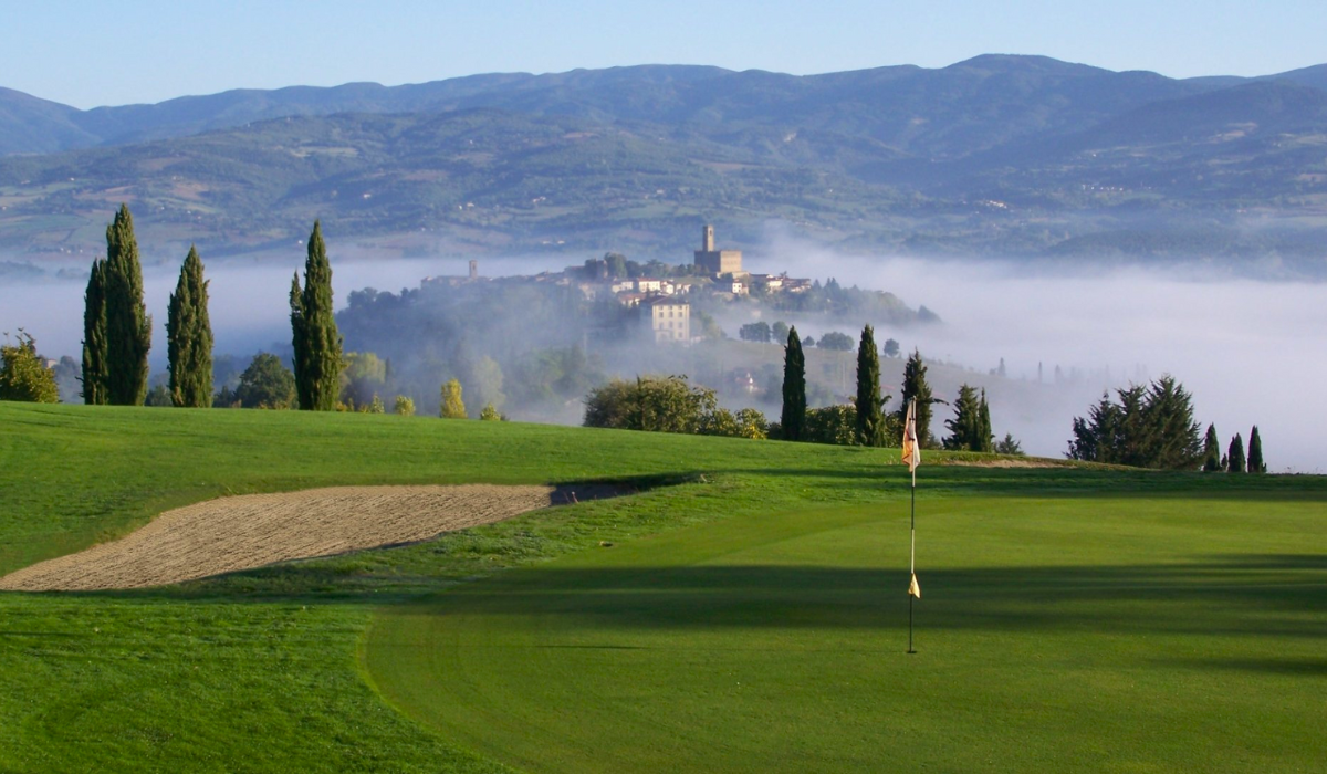 Golf in Tuscan countryside