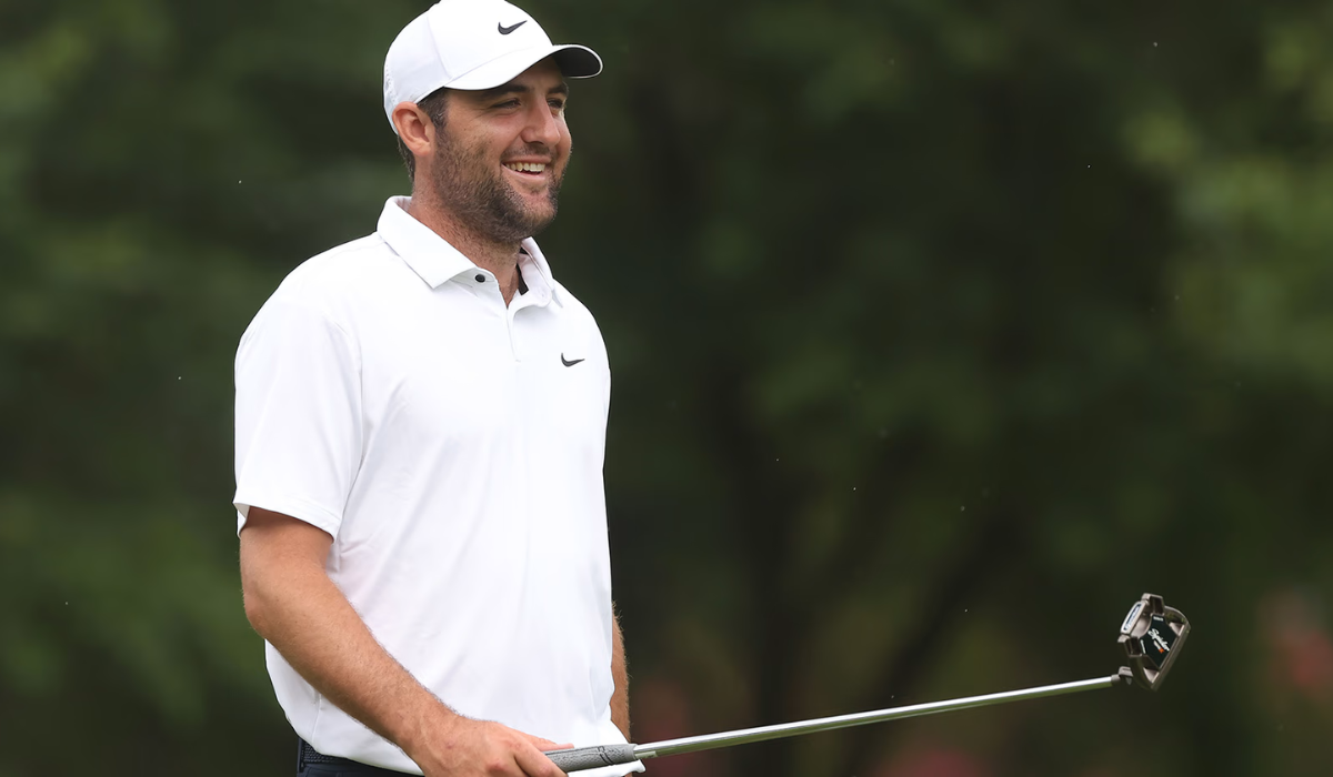Scottie Scheffler with his Putter
