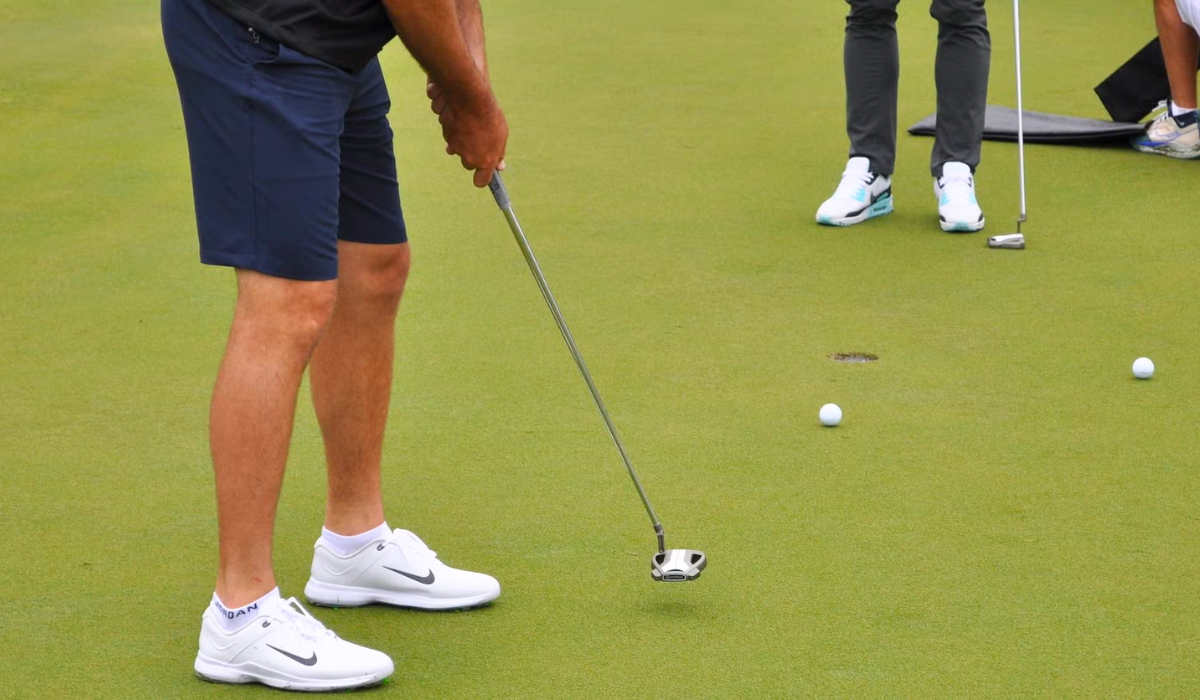 Scheffler with Putter