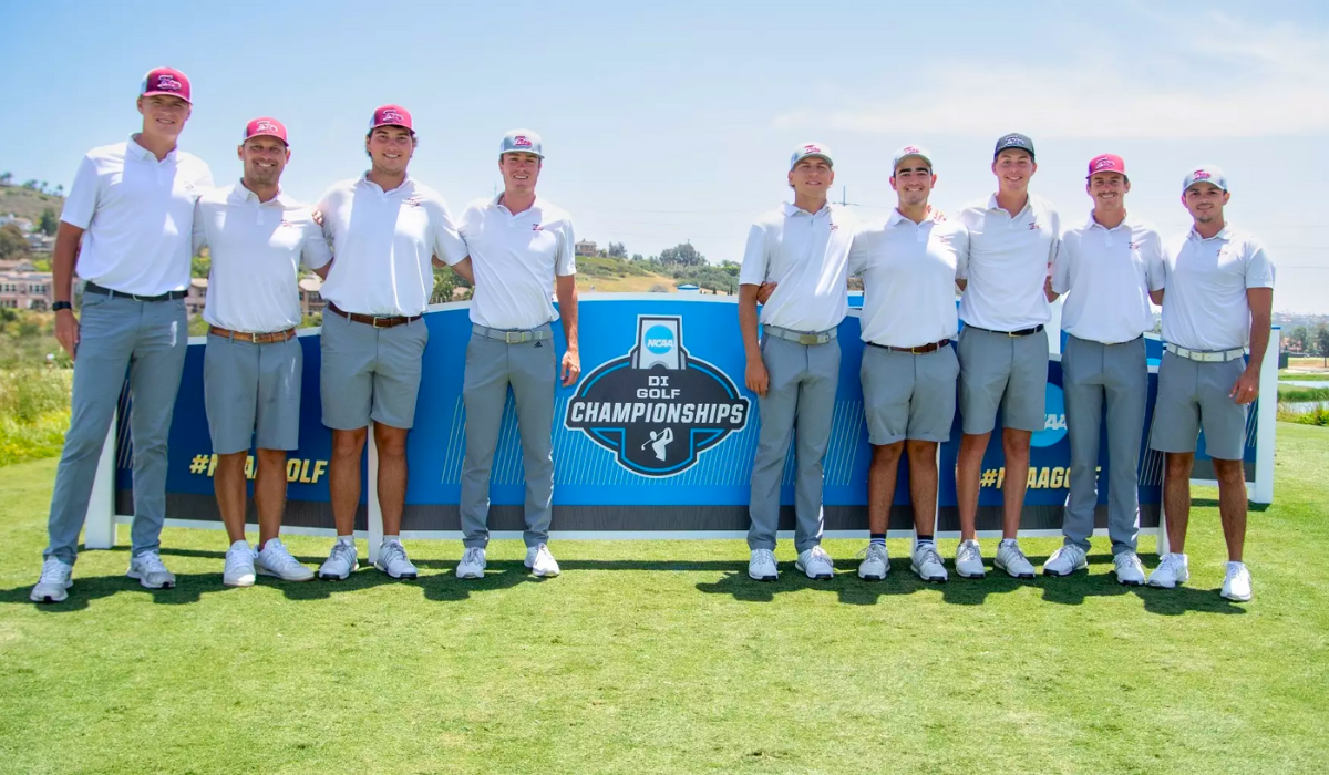 Teams at an NCAA Championship Golf