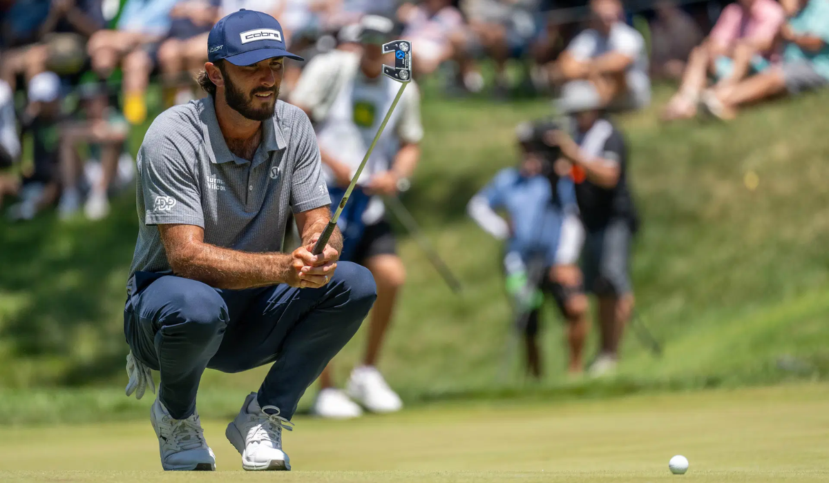 Max Homa with Putter