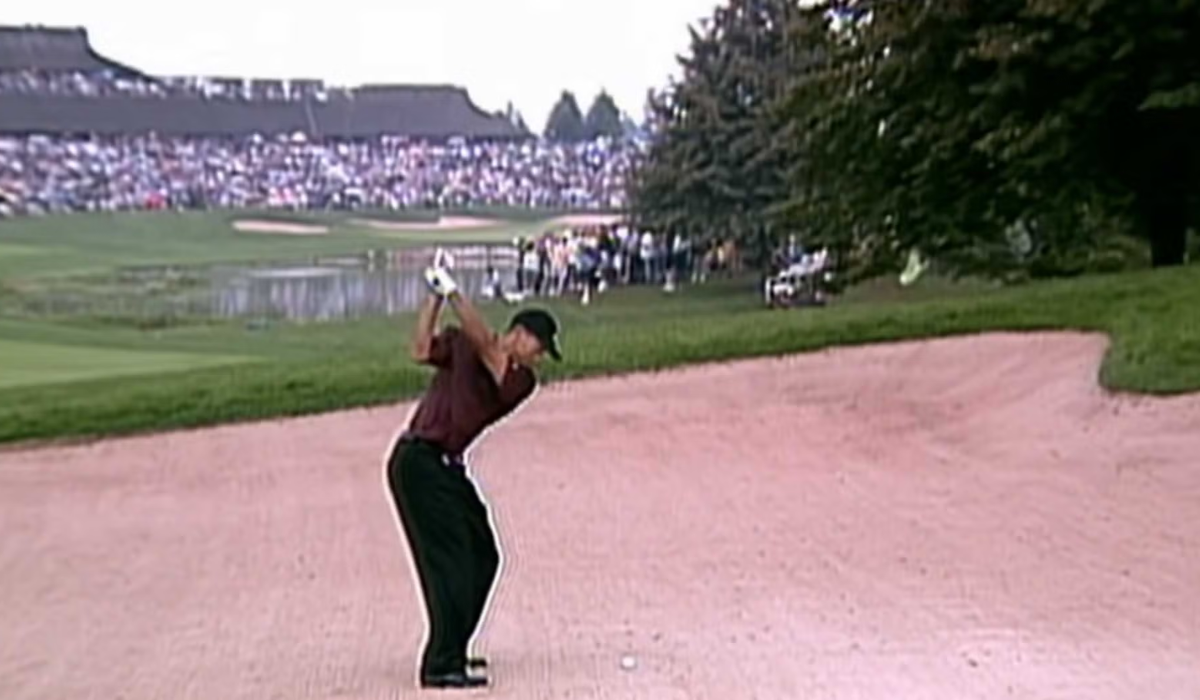 Tiger Woods’ Greatest Shots: Moments That Defined a Legend Tiger Woods at Glen Abbey’s 18th hole (2000 RBC Canadian Open).