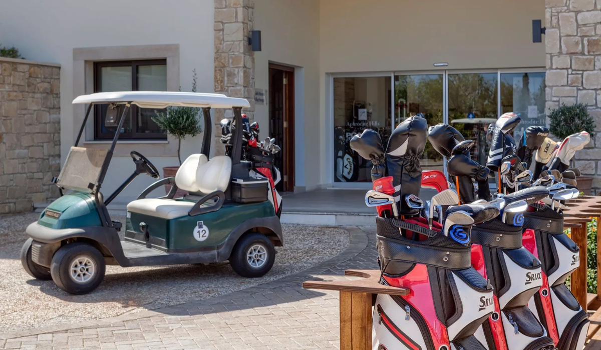 Golf Clubs for Rent