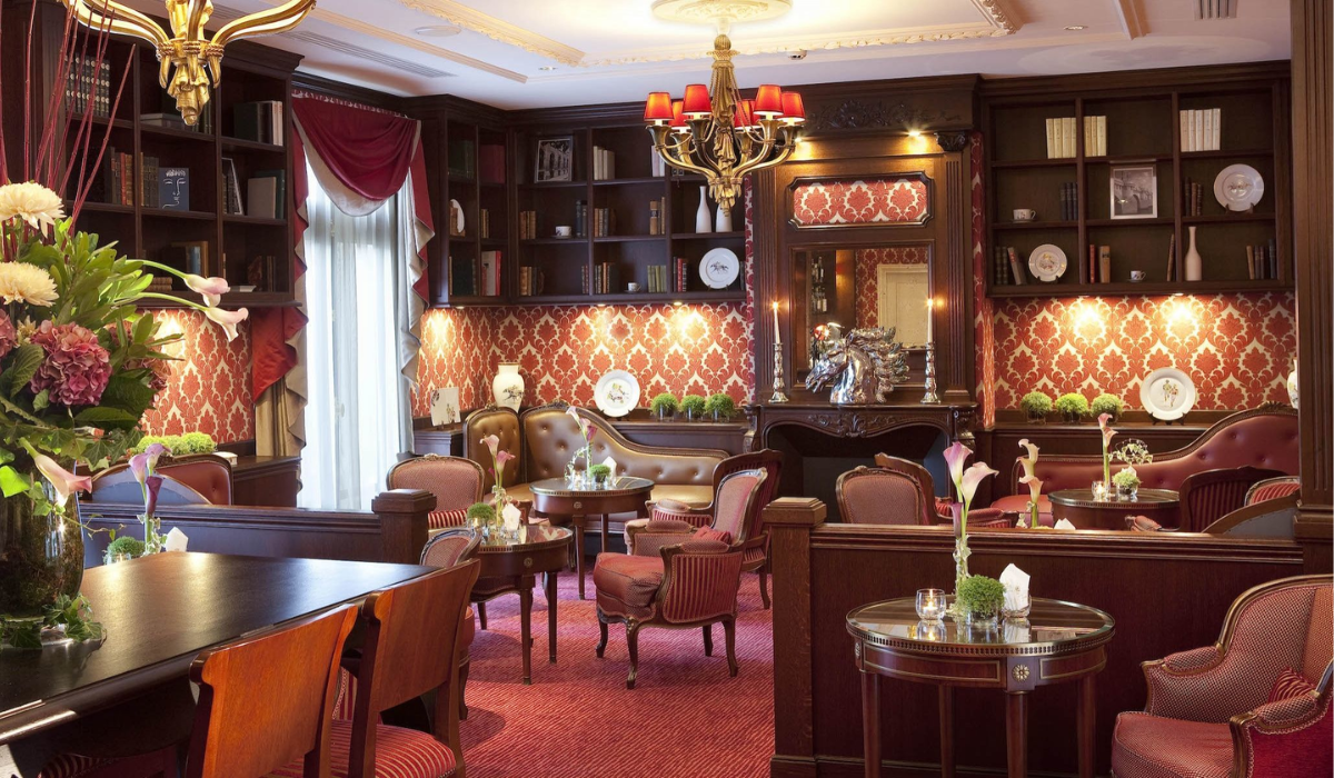 The Lounge Bar at The Auberge du Jeu de Paume