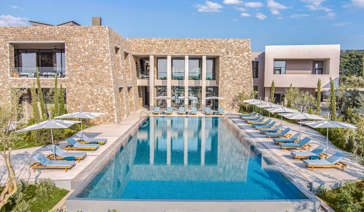 W Costa Navarino