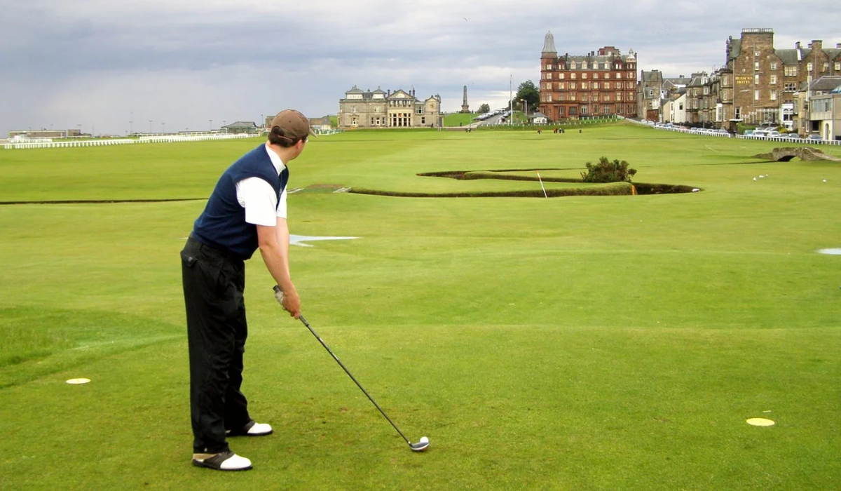 Golfer at St Andrews Old Course